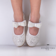 Cici Sparkly White (Faux)