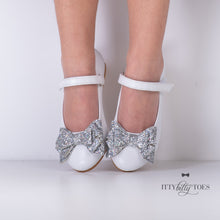 Mimi White & Silver (Faux)