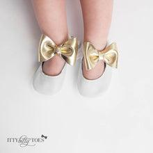 Itty Bitty Moccasins (White & Gold Bow) - Shoes - Itty Bitty Toes